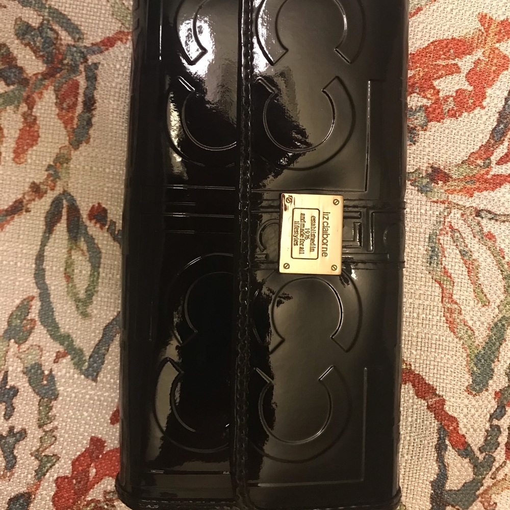 Gentle used Liz Claiborne wallet